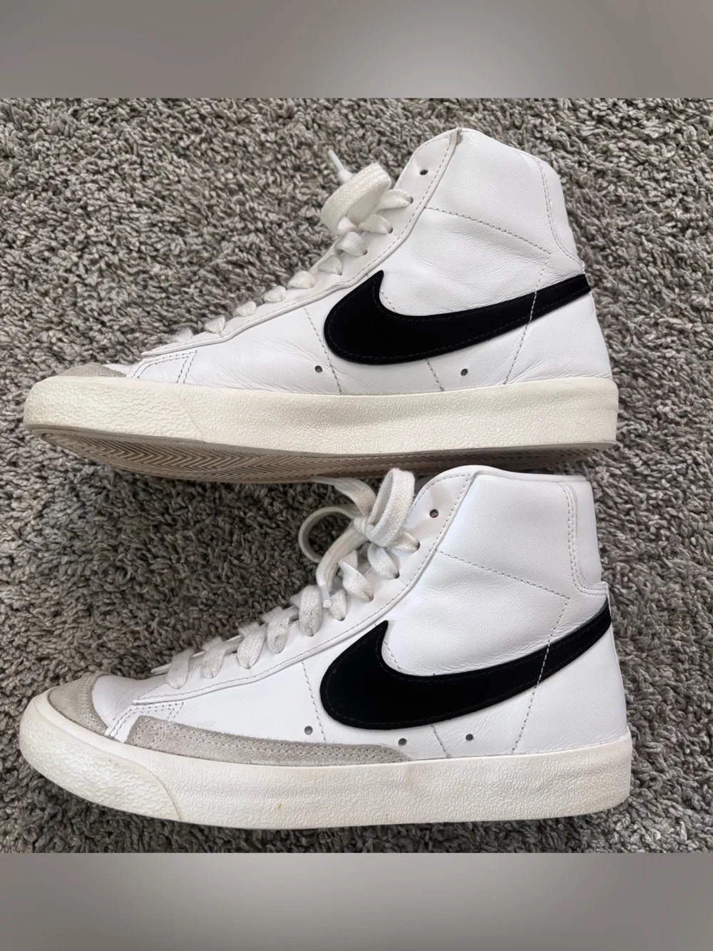 Nike Mid ‘77 White/Black High-Top Sneakers Athleisure Womens Size 7